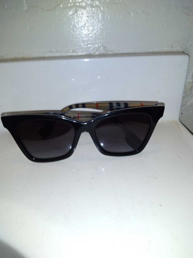 Burberry Glasses - Cat Eye, Black Frame - photo 4