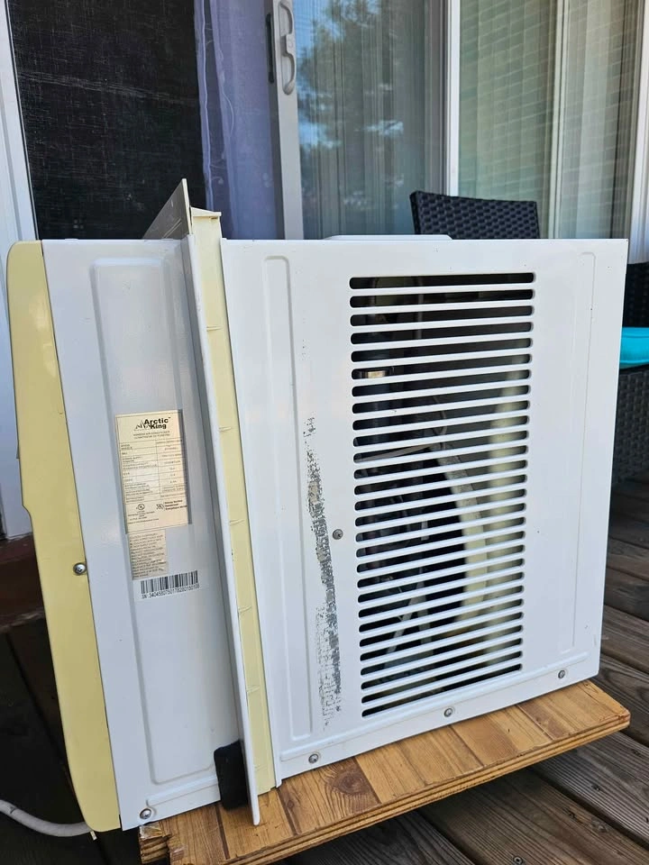 Arctic King 10000 BTU Vertical Window AC - photo 4