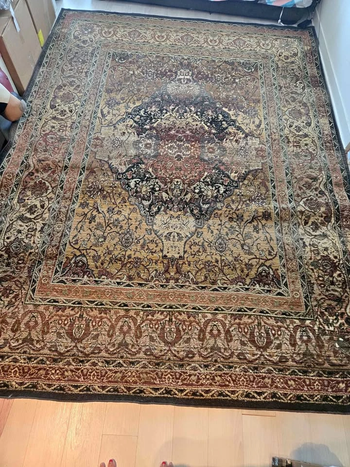 Large Beautiful Mauve Traditional Area Rug - MADE IN CANADA