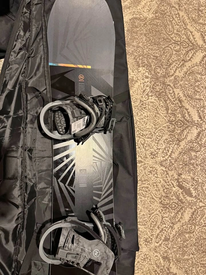 Nidecker Snowboard Full Setup - Snowboard, Bindings, Boots, Appa