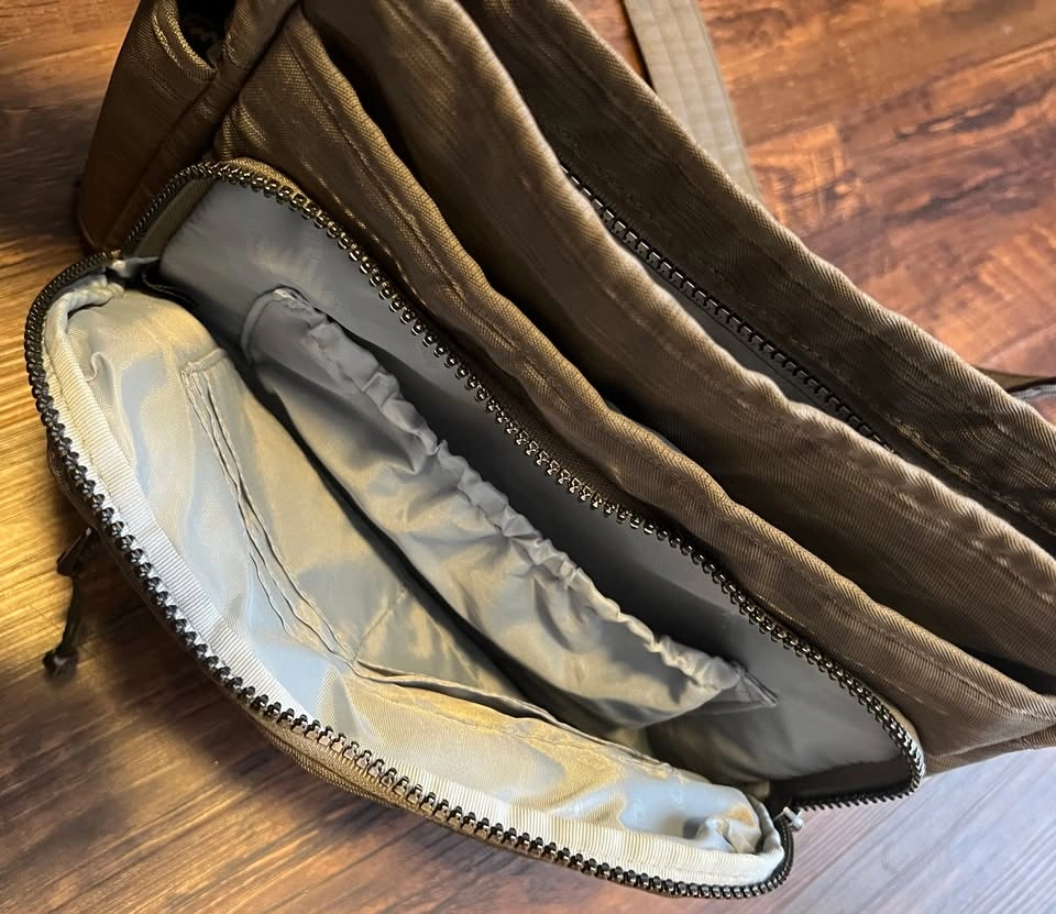 Lug Crossbody Travel Bag - photo 4