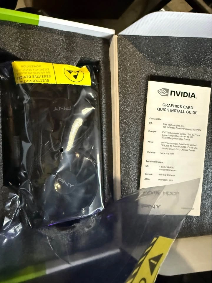PNY GeForce RTX 5060 Graphics Card - photo 3
