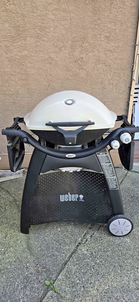 Weber Q3200