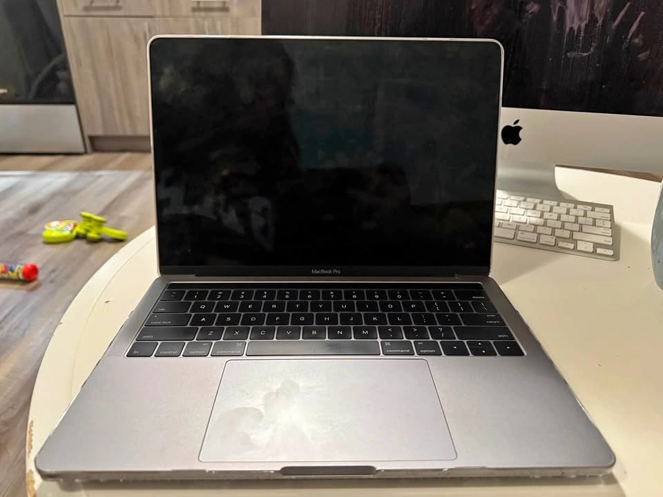 MacBook Pro 2016 Touch Bar - Excellent Condition