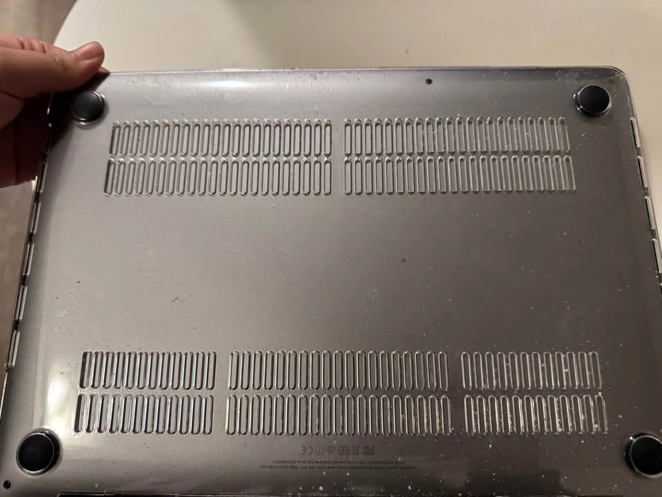 MacBook Pro 2016 Touch Bar - Excellent Condition - photo 4