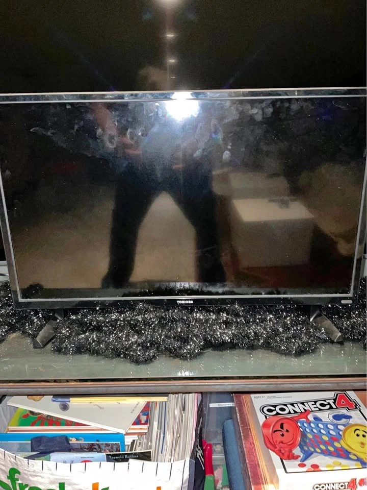 Toshiba 32" LED TV