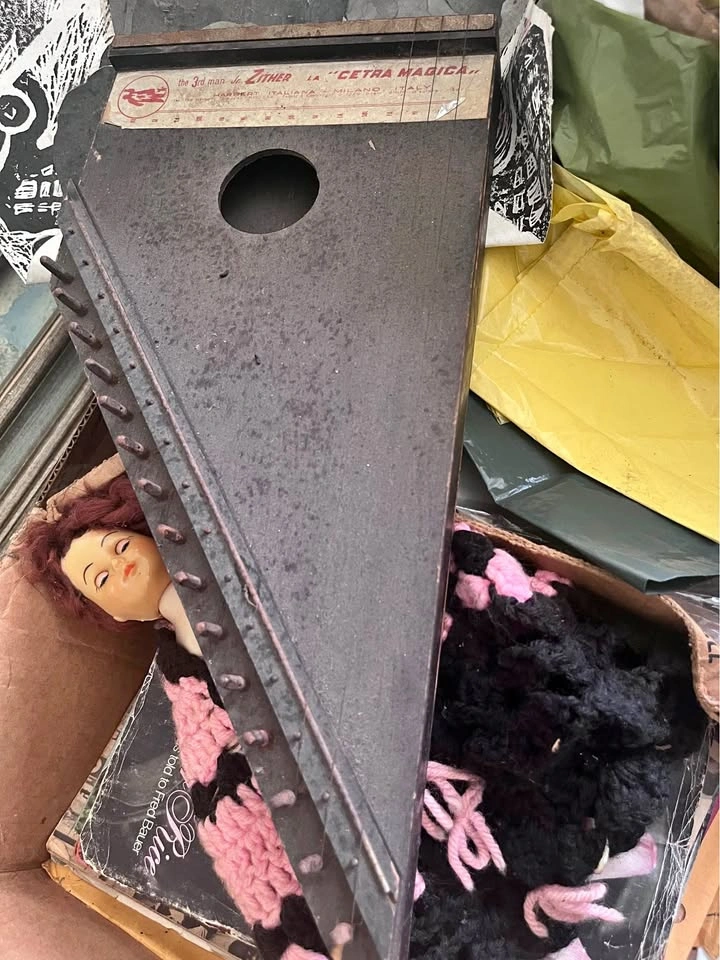 Vintage Cetra Magica" Jr. Zither made by Harbert Italiana
