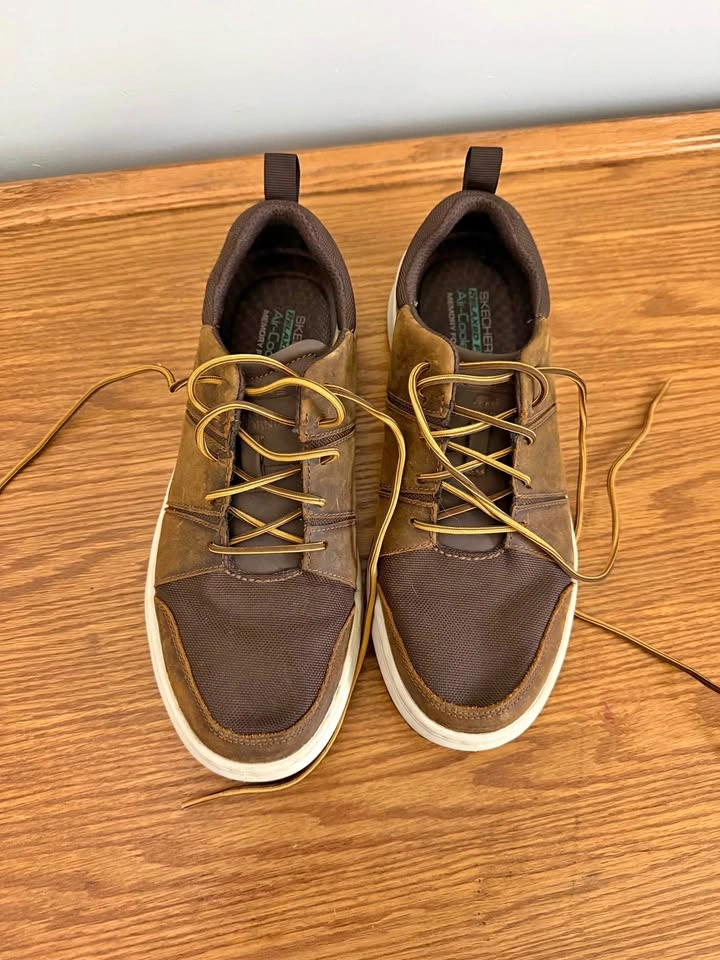 Skechers Relaxed Fit Memory Foam Shoes Brown US 7.5