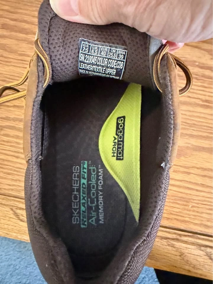 Skechers Relaxed Fit Memory Foam Shoes Brown US 7.5 - photo 2