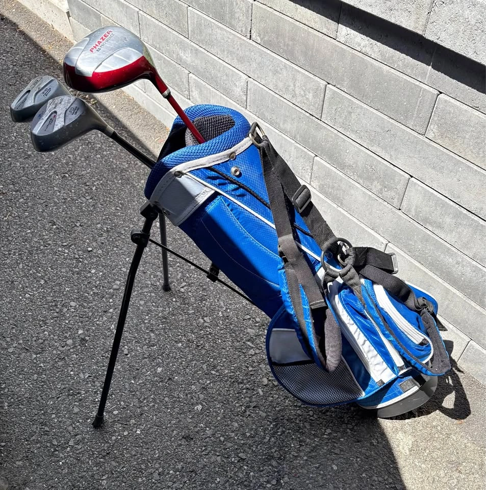 Junior Golf Stand Bag w/ Drivers