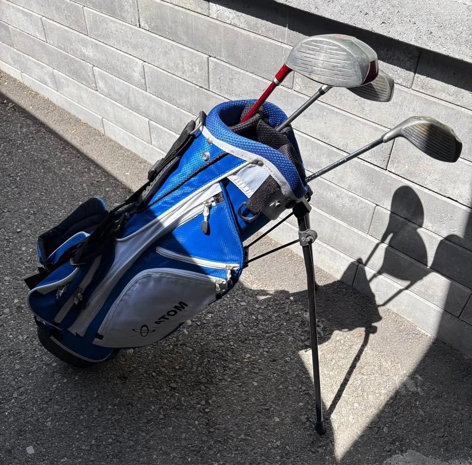 Junior Golf Stand Bag w/ Drivers - photo 2