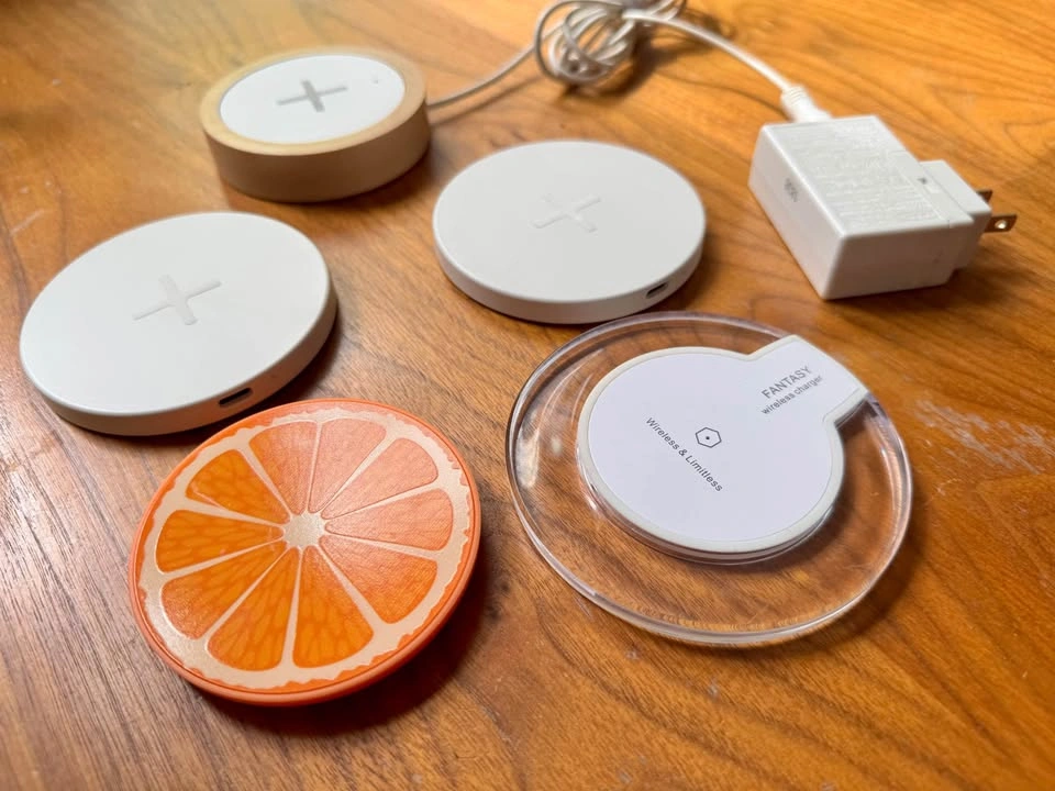 Various Wireless Chargers for cell phones - photo 2
