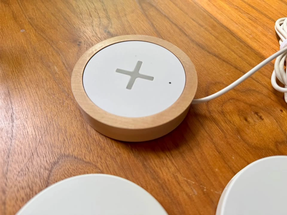 Various Wireless Chargers for cell phones - photo 5