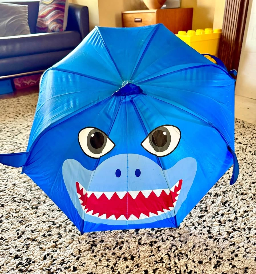 Kids & toddlers Baby Shark Umbrella - like new