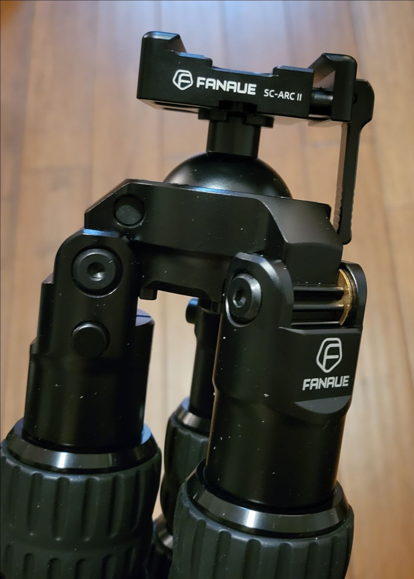 FANAUE Carbon Fiber Tripod for Hunting - photo 4