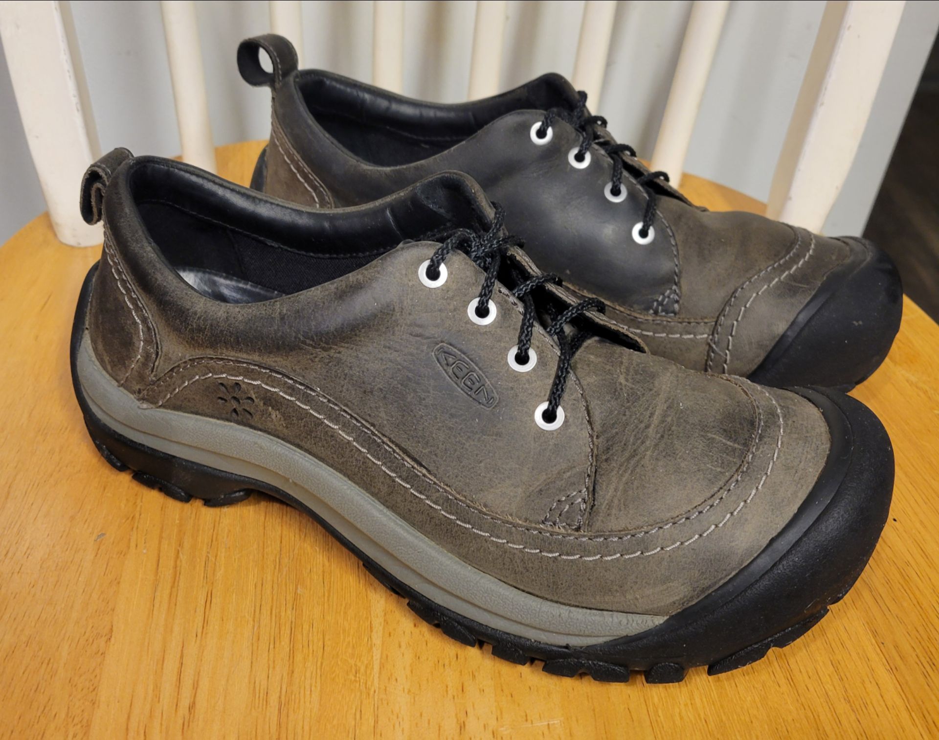 Keen 1021756 Women's Kaci II Oxford Hiking Shoes Size 9