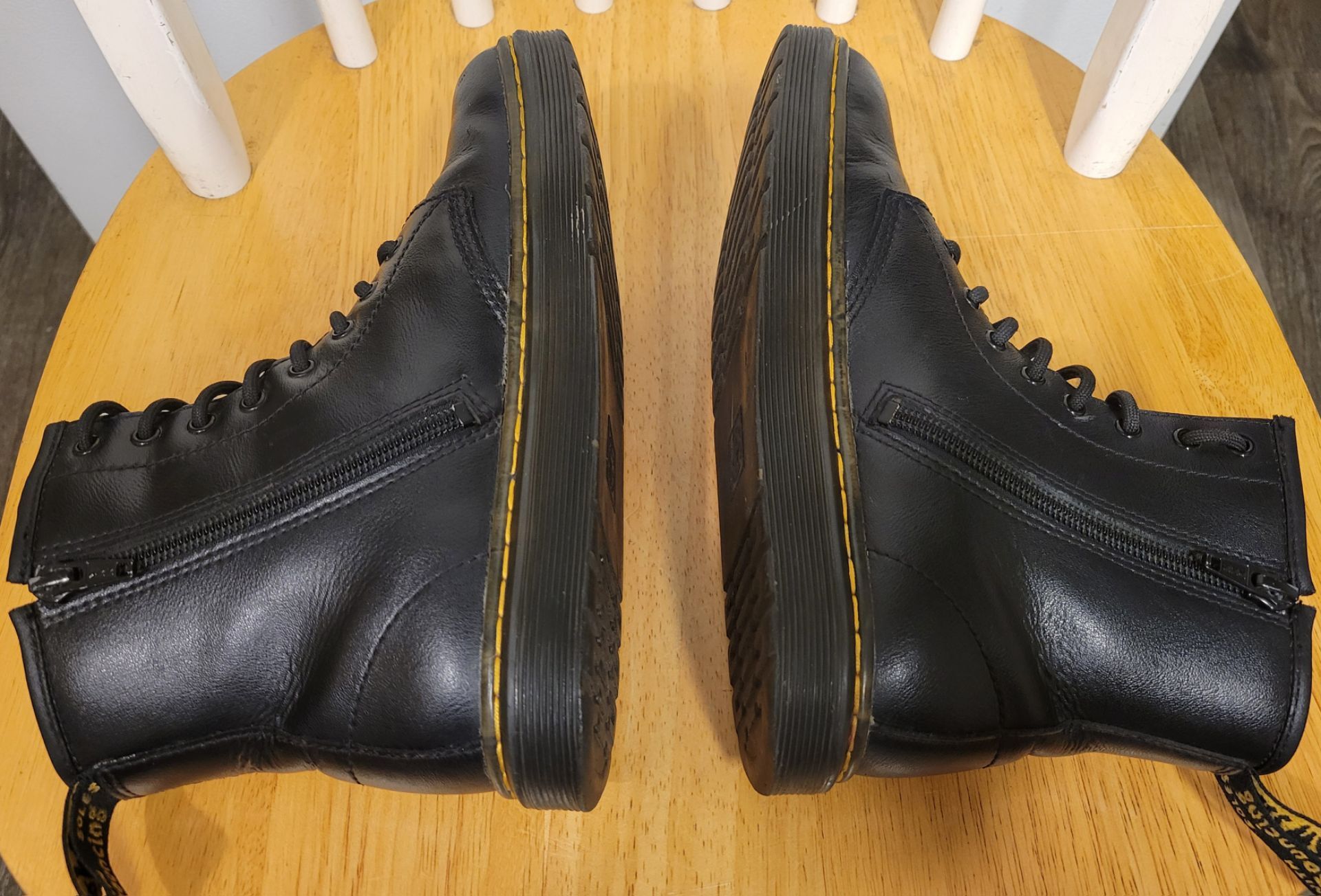 Dr. Martens Women's Zavala Boots Size 5 - photo 4