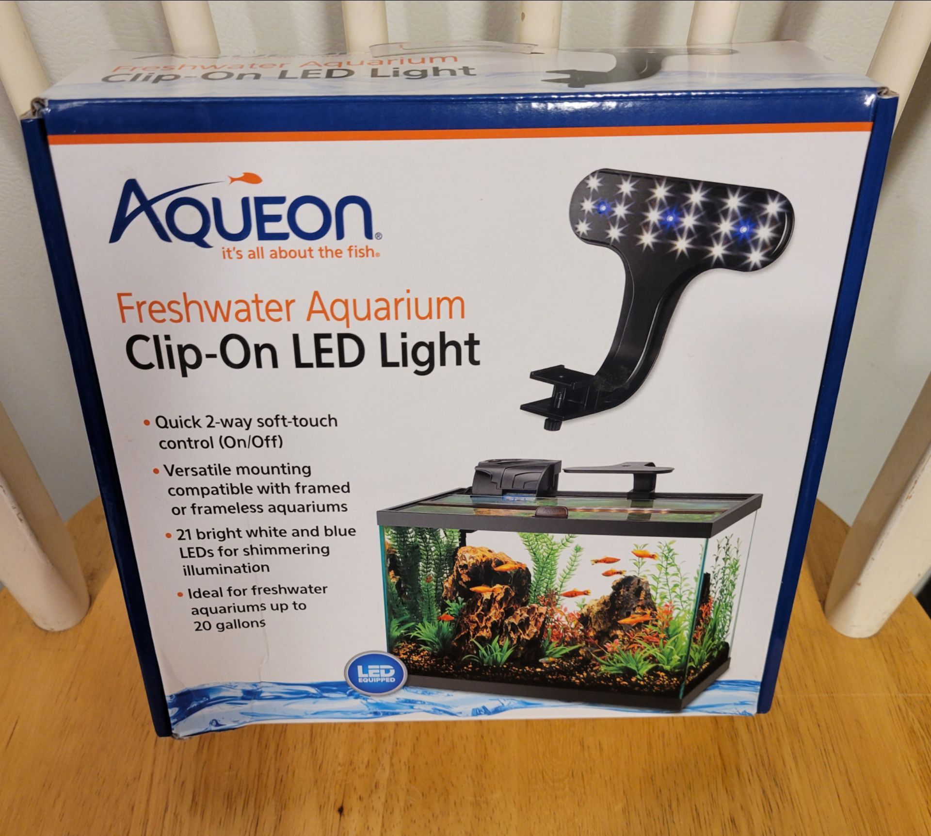 Aqueon Freshwater Aquarium LED Fixture (up to 20 gal)