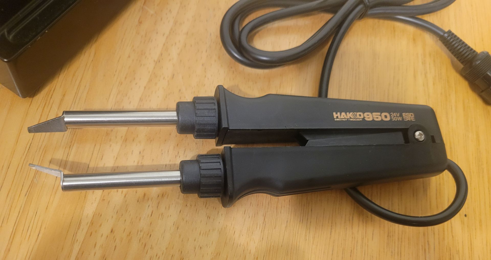 Hakko SMD Hot Tweezer 950 / Soldering Tweezer w/Station NEW - photo 2