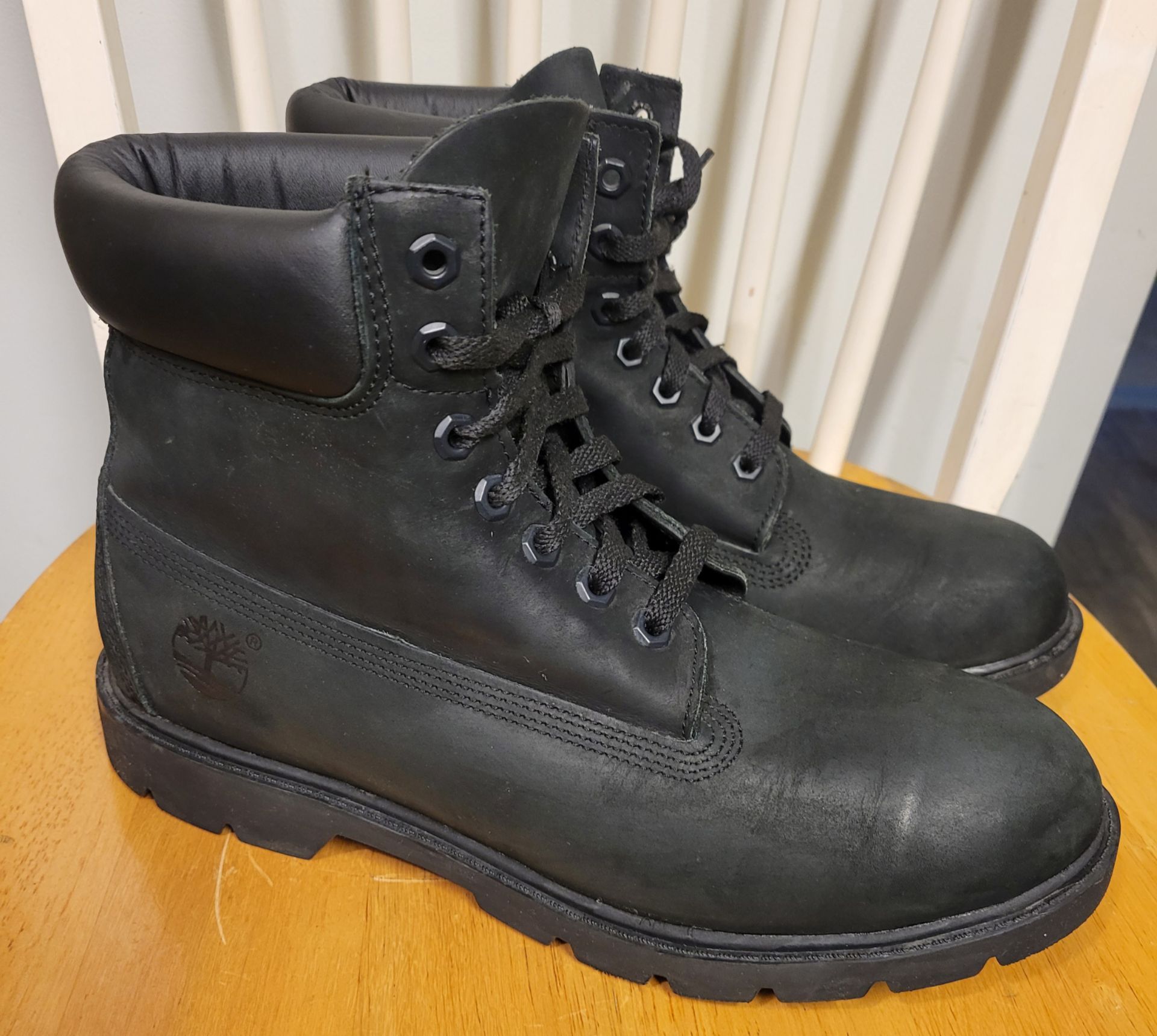 Men's Timberland Classic 6-Inch Black Waterproof Boots Size 10.5