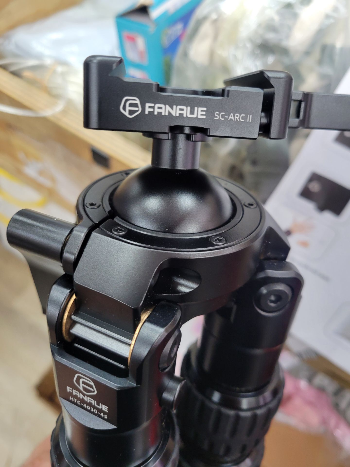 FANAUE Carbon Fiber Tripod for Hunting - photo 2