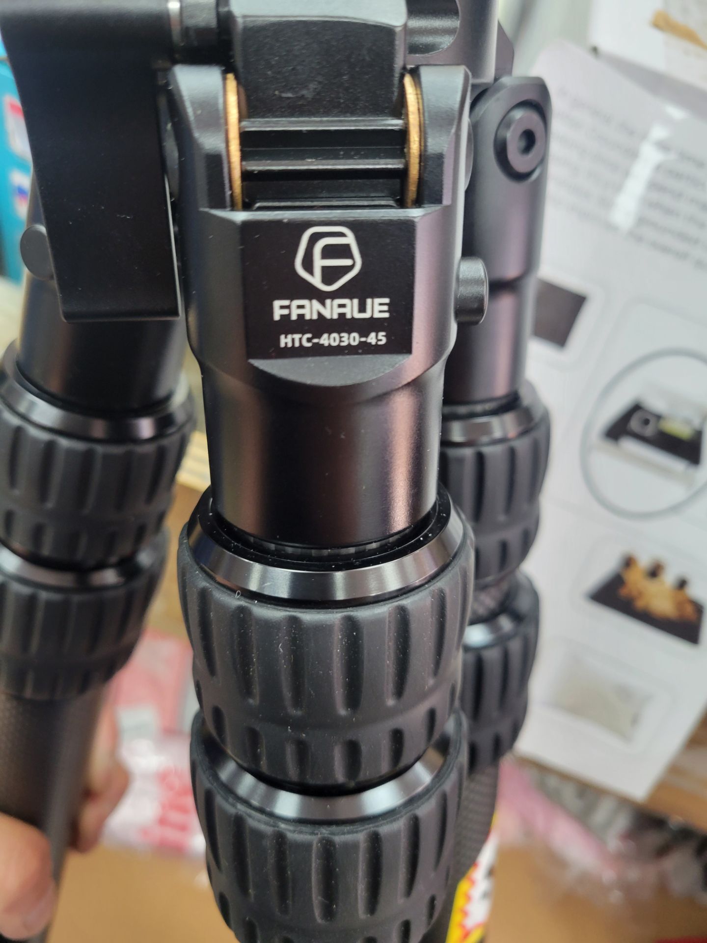 FANAUE Carbon Fiber Tripod for Hunting - photo 3