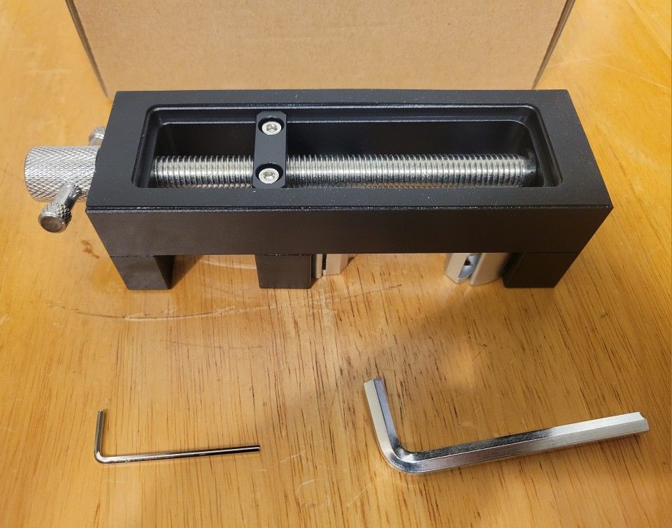 6" Mini Vise Clamp - Heavy Duty Drill Press Bench Vise - photo 4