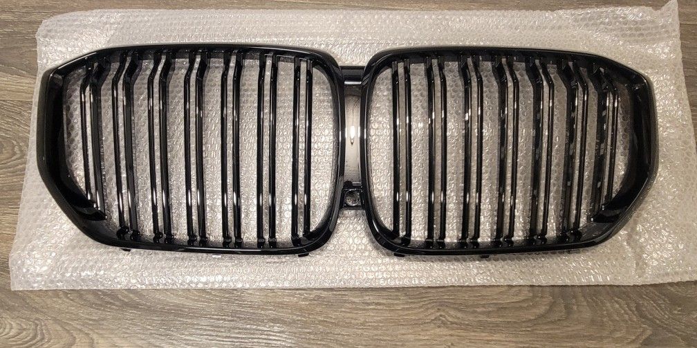 BMW X5 G05 Gloss Black Kidney Grills (2019-2023)