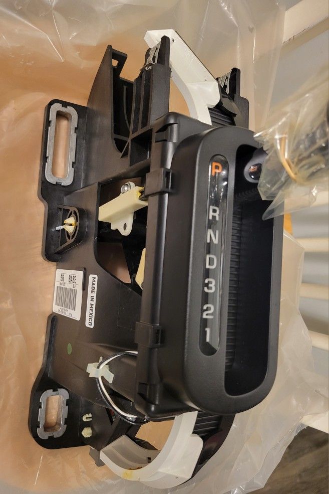 NEW OEM 06-10 Ford Explorer Mountaineer Gear Shift Shifter - photo 2