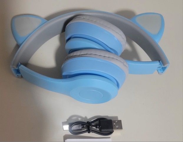 NEW IN BOX / Wireless Bluetooth Kitty Cat Ear Headphones - photo 2