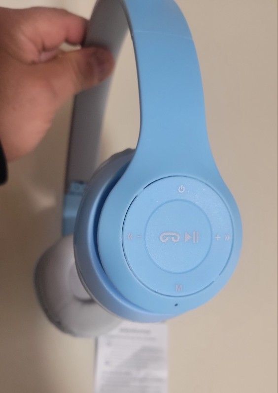 NEW IN BOX / Wireless Bluetooth Kitty Cat Ear Headphones - photo 3