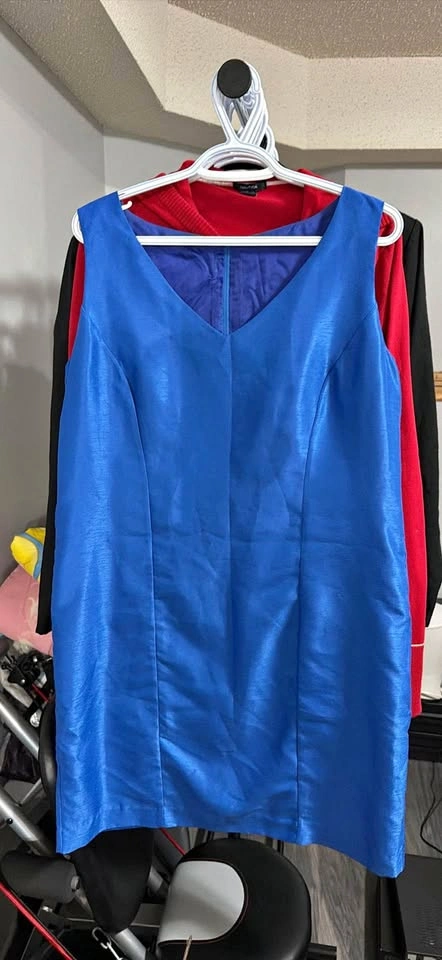 Sleeveless Royal Blue V-Neck Dress