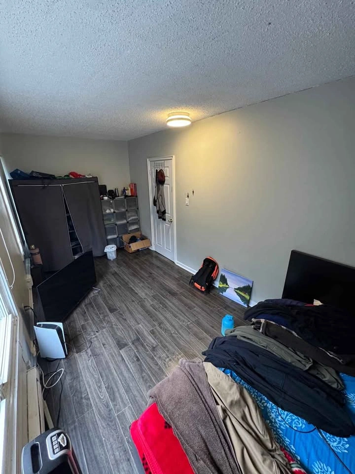 Private room for rent - photo 5