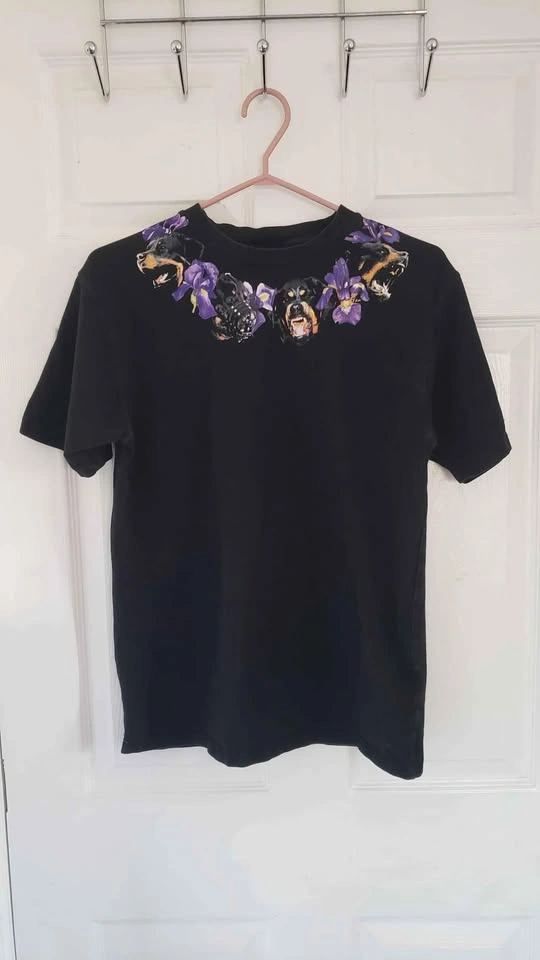 Givenchy Large Rottweiler N Flowers Tee - photo 2