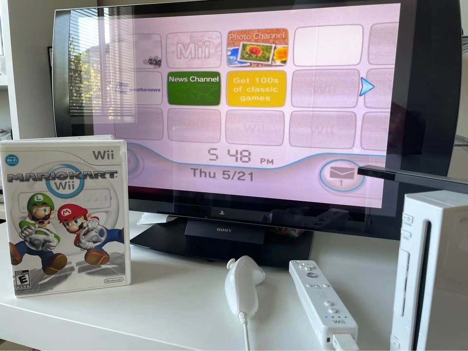 Nintendo Wii Bundle - Console & Remote - photo 3