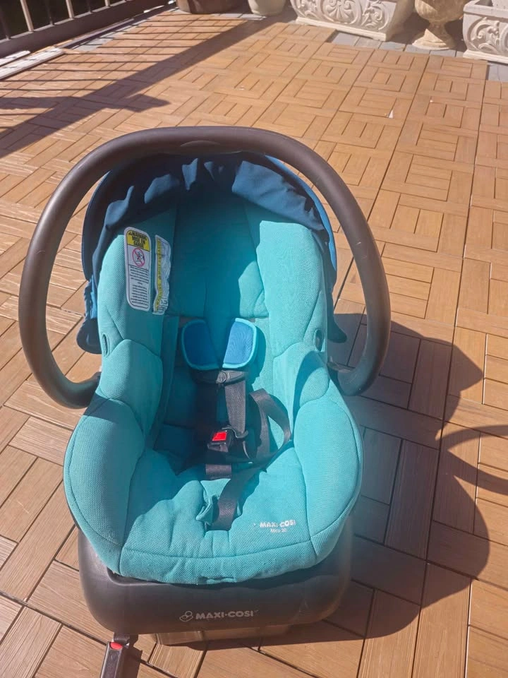 Baby Car Seat - photo 2