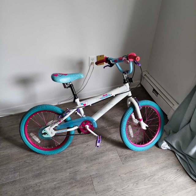 Pink Girls Bike – 18" in mint condition