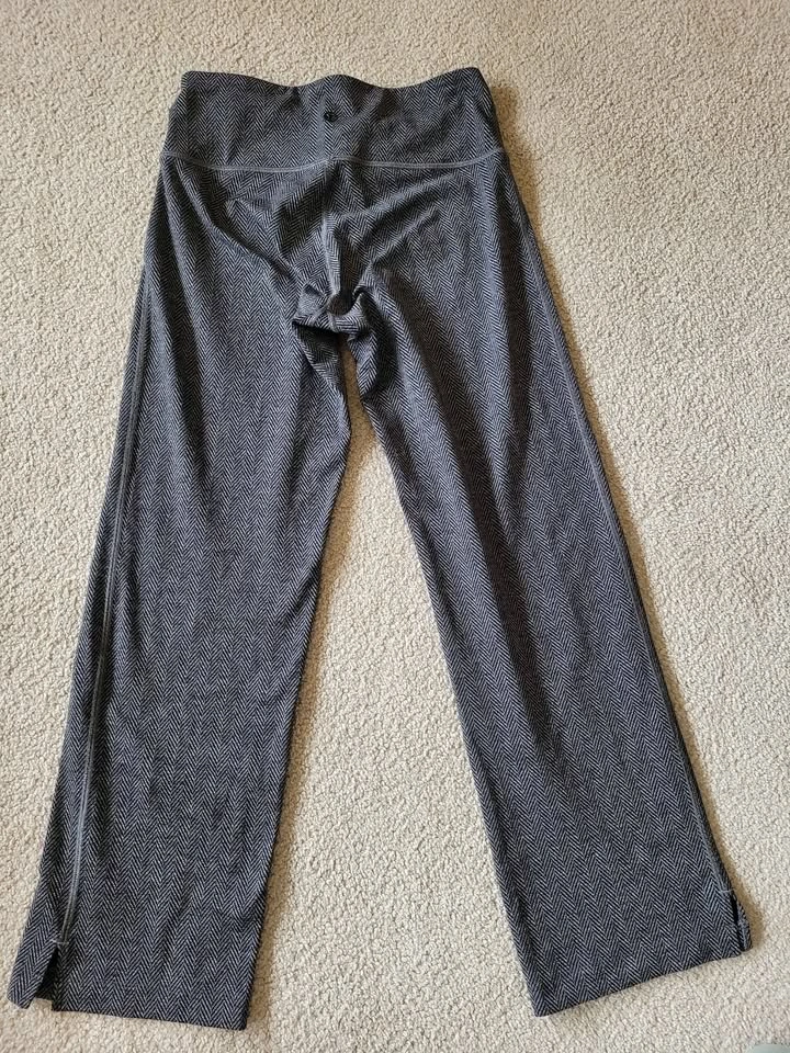 Lululemon lot - photo 4