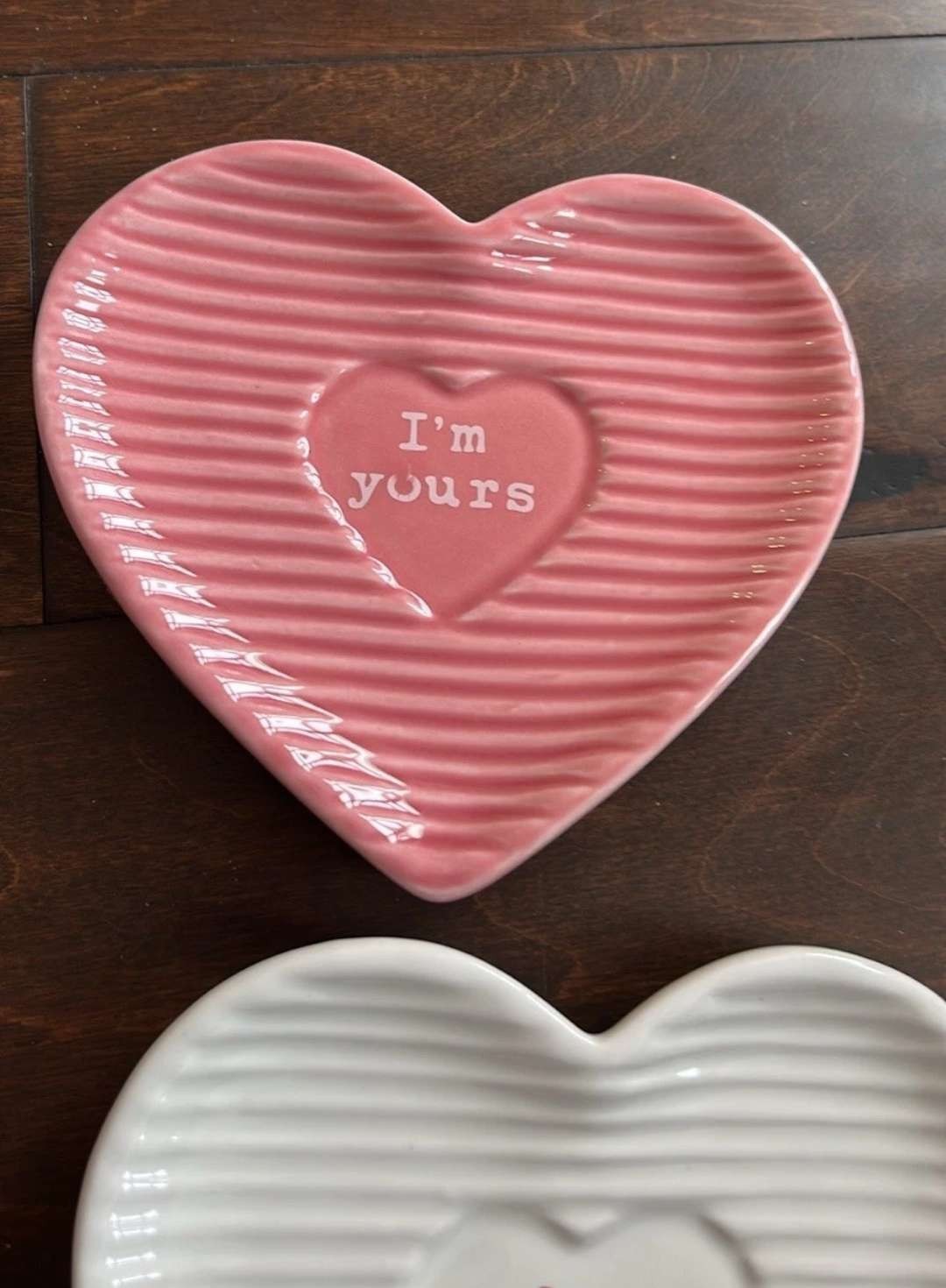 4pc Petal & Pearl Valentines Conversation Heart Appetizer Plates - photo 4