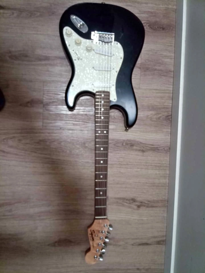 Squire Stratocaster by Fender