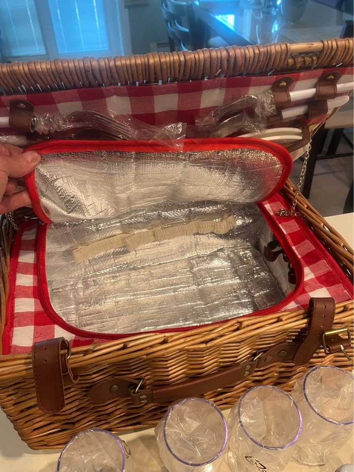 Wood picnic basket - photo 3