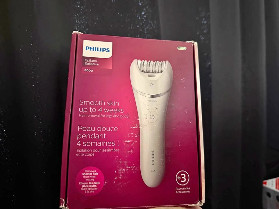 Philips Epilator Series 8000 (BRE700/04) Cordless Wet/Dry