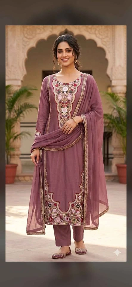 Beautiful embroidered kaftan - photo 3