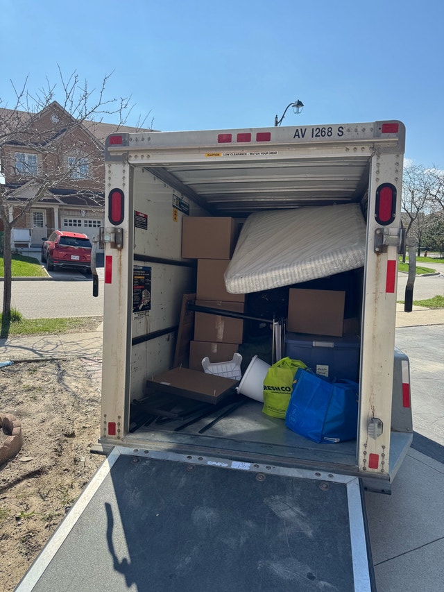 Moving and Delivery Truck 24/7