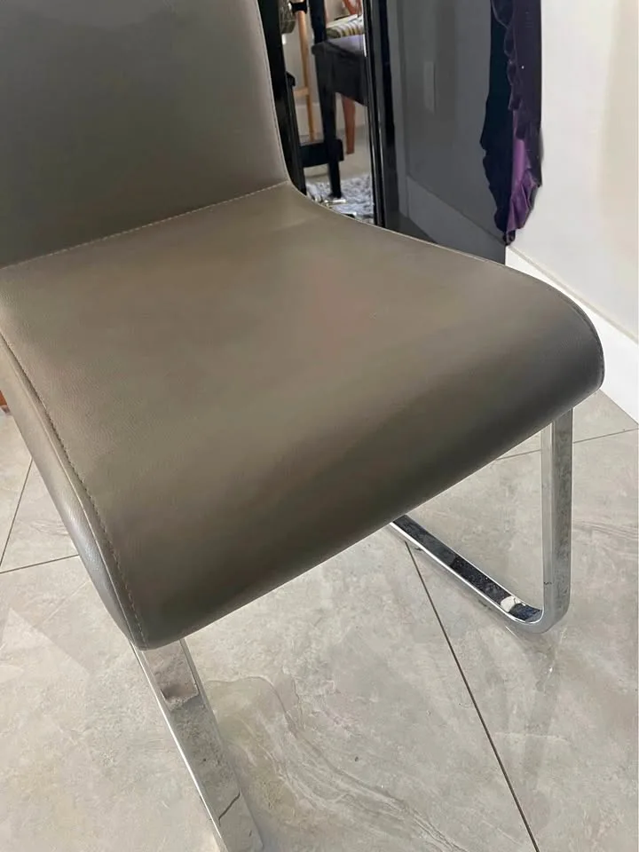 Side chair thumbnail