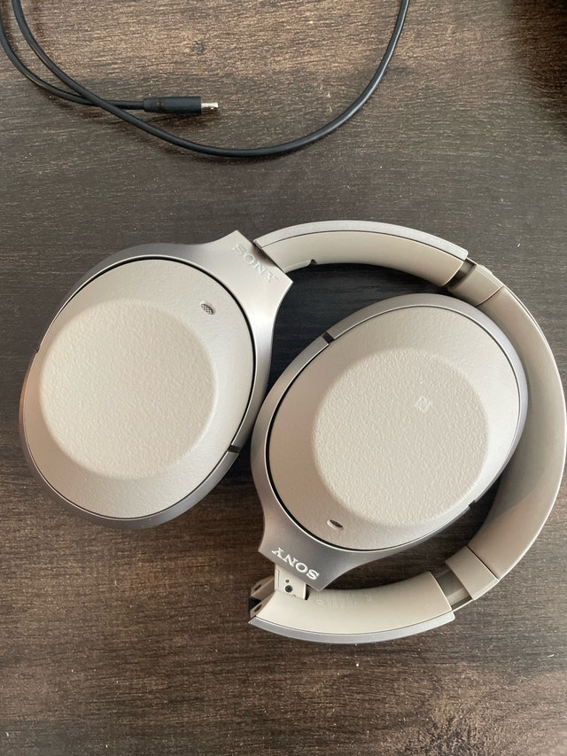 Sony WH-1000XM2 barely used - photo 2