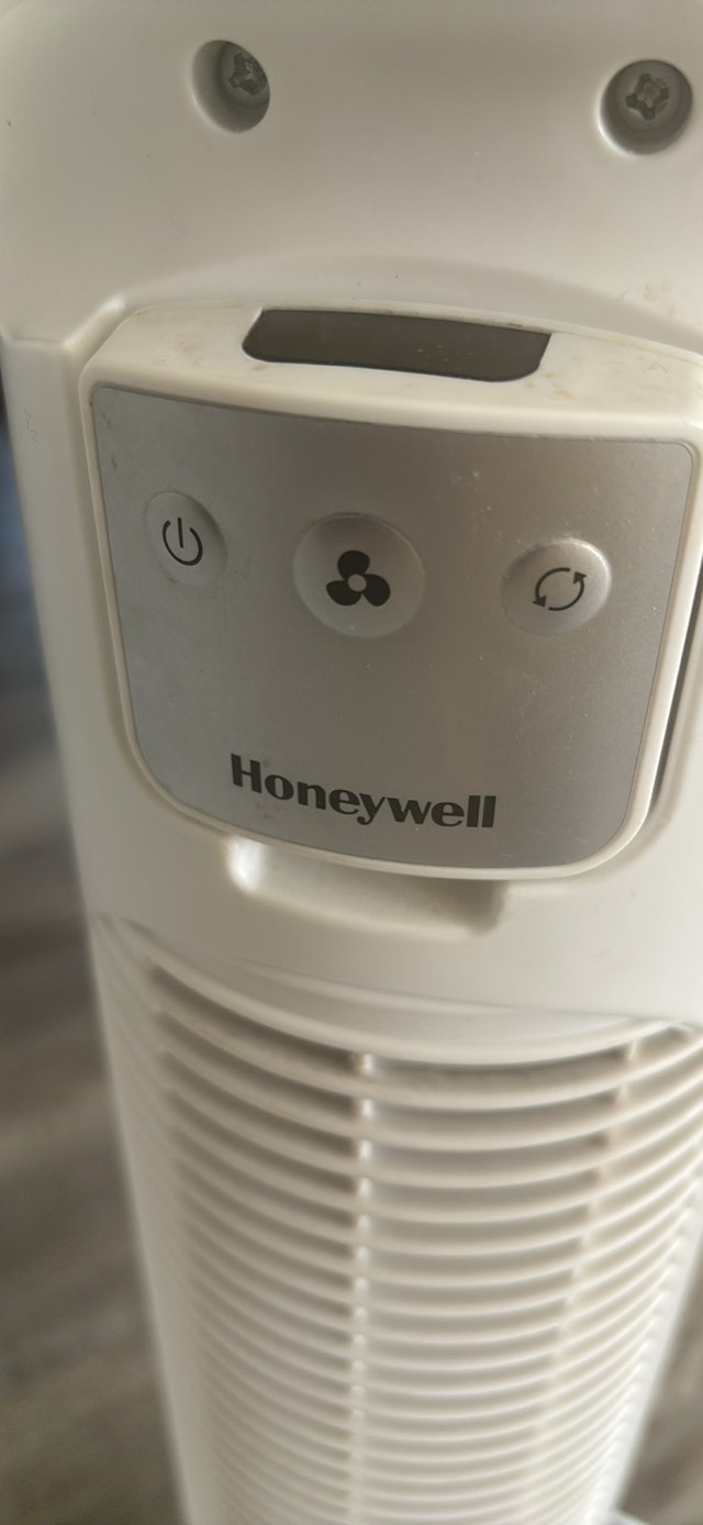 Honeywell QuietSet 5 Tower Fan - photo 2