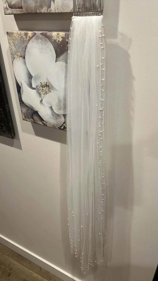 Fingertip soft white Pearl veil - photo 2