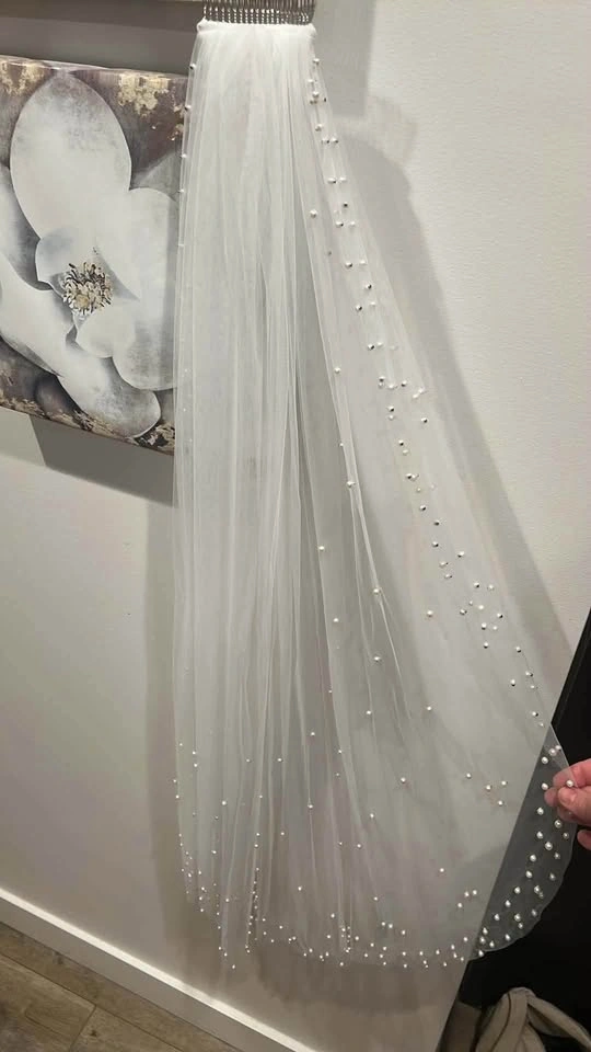 Fingertip soft white Pearl veil - photo 3
