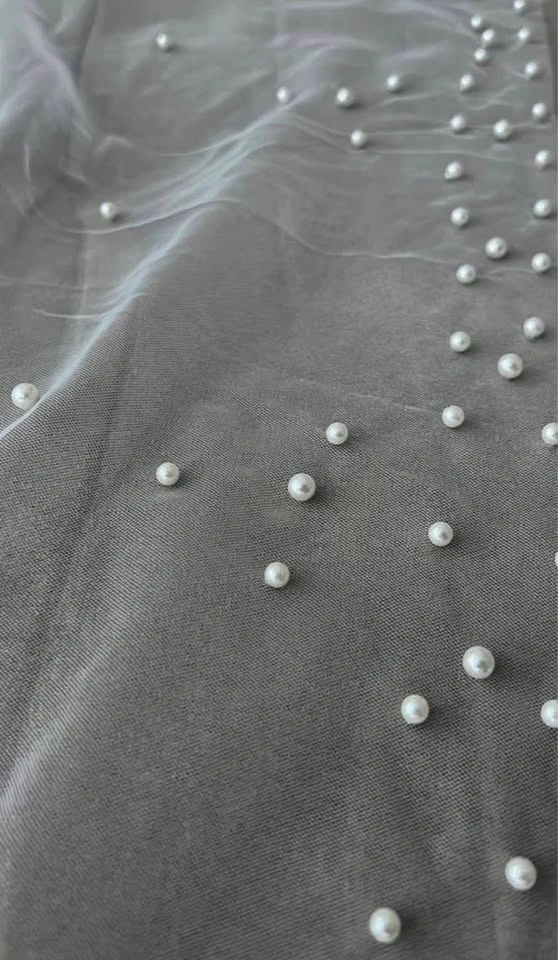 Fingertip soft white Pearl veil - photo 4